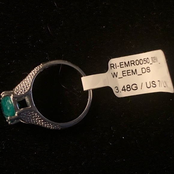 Ring - Picture 5 of 6